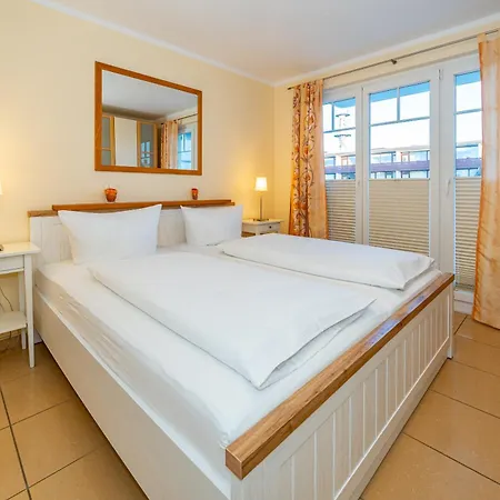 Elaine, App 24 * Westerland