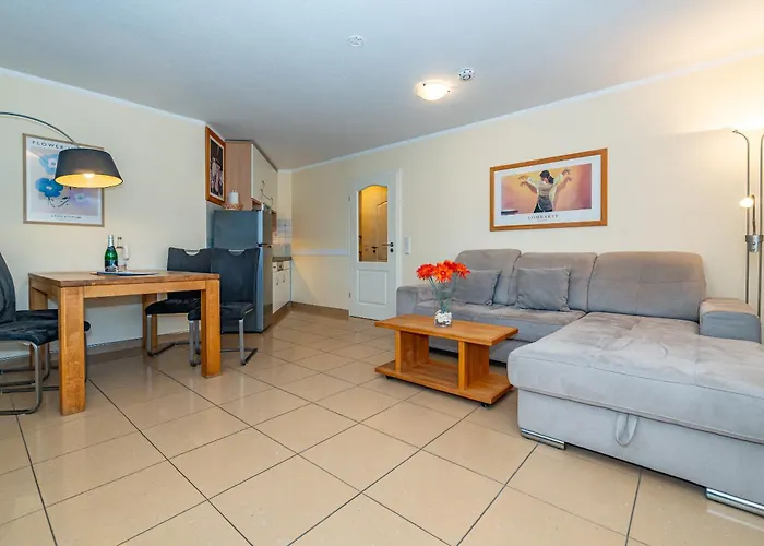 Elaine, App 24 * Westerland