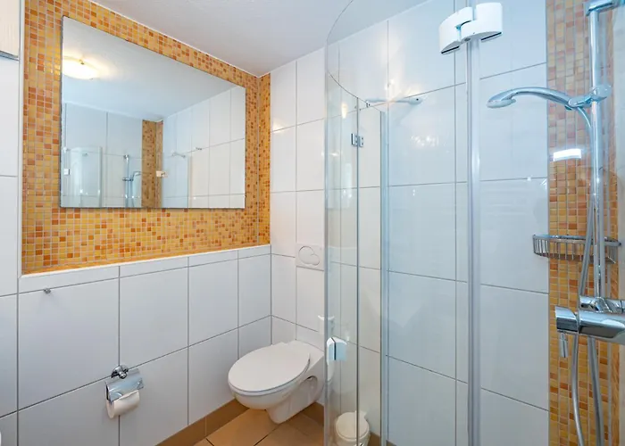 Elaine, App 24 Westerland